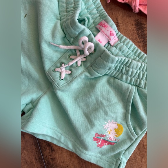 Roxy X Barbie - Picture 2 of 2